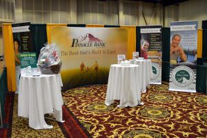 Pinnacle Bank Trade Show Booth